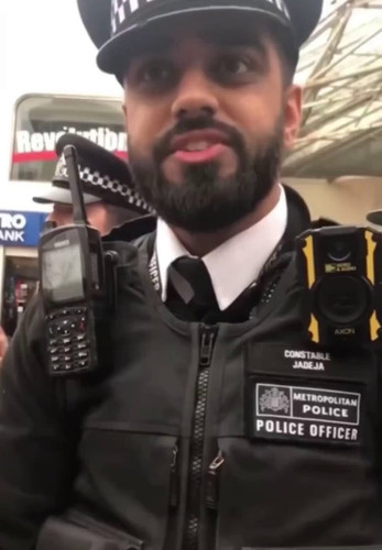 m FOcp08jAlgEFtB.jpg