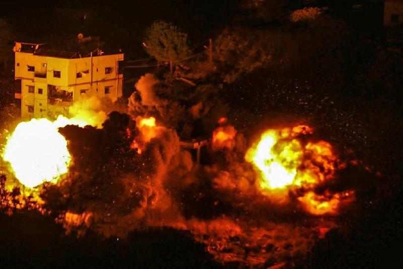 قوة "اليونيفيل" الدولية: سجلنا أكثر من 7500 انتهاك جوي ونحو 2500 انتهاك بري شمال الخط الأزرق، منذ اتفاقية وقف الأعمال العدائية العام الماضي في لبنان. ...