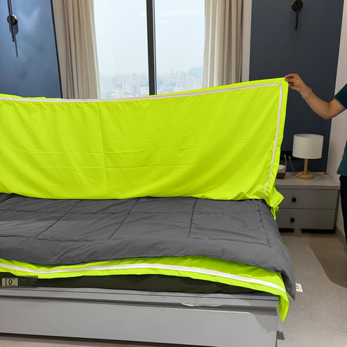 Parrot Green (2).jpg