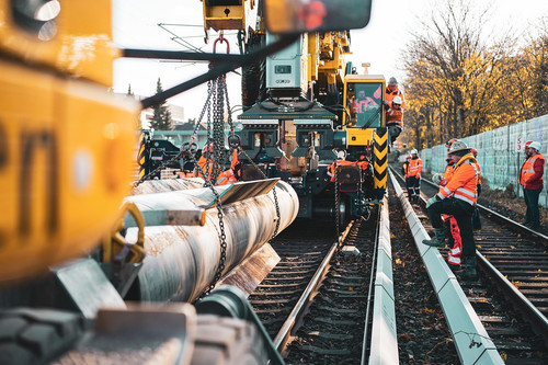 crane 8400990 1280.jpg