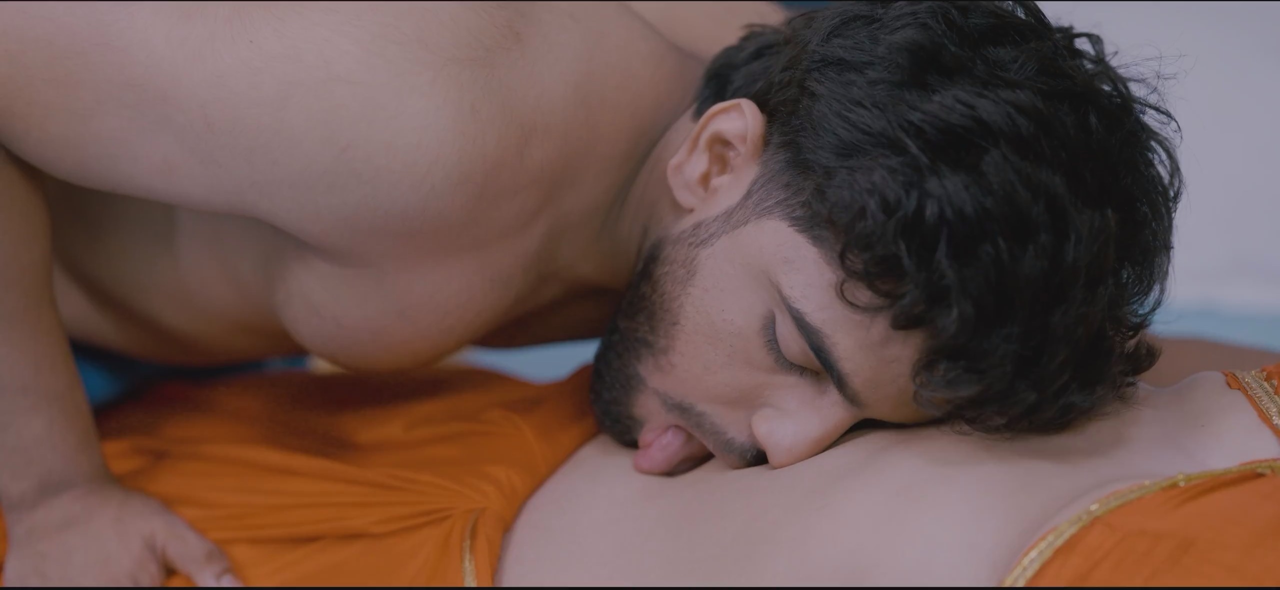 Garam Sukh (2029) S01EP01 MoodX 1