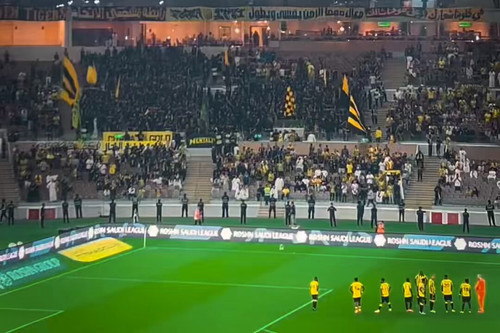 9 f gguL9EhRQCoi.jpg