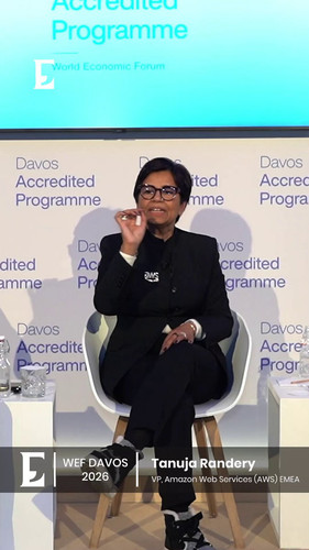 NcH5iE 8cEIBbiUM.jpg