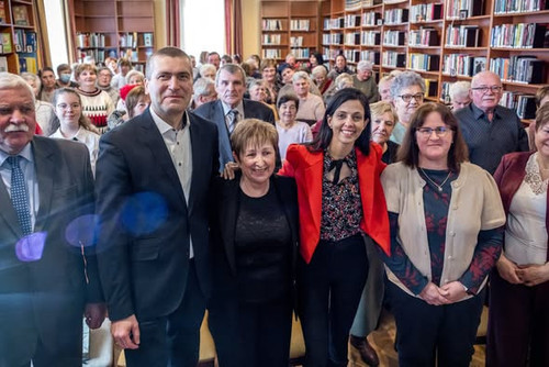 618634447 1402877808293088 4992744064679363721 n.jpg?stp=dst jpg s590x590 tt6& nc cat=101&ccb=1 7& n.jpg