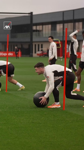 COimECDAgNsW2NSY.jpg