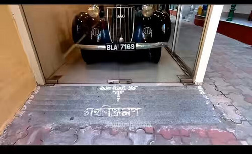 atJq n8B750luJKW.jpg