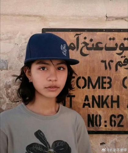 006k0rCqly1i9klj8ta4jj30u00ztaek.jpg