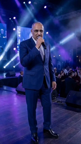3Bg78SfJgyltoflh.jpg
