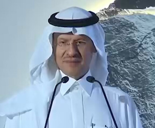 etgIeLvqhEk6VWVL.jpg