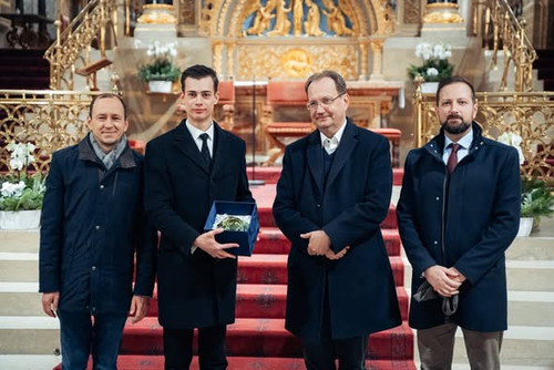 617074863 1510853044181240 5247885121301633606 n.jpg?stp=dst jpg s590x590 tt6& nc cat=105&ccb=1 7& n.jpg