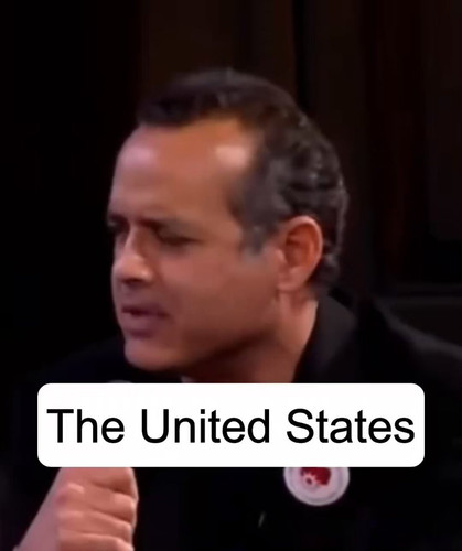 DFW9muBerVqHXlyO.jpg
