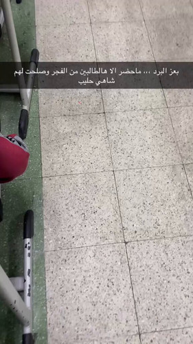 8HazKh2KBiarRdXm.jpg