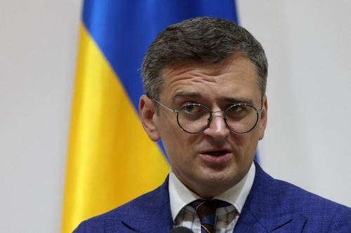 G R0zxqX0AAEAAF?format=jpg.jpg