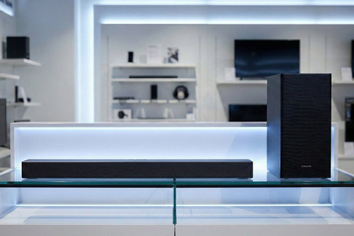 Soundbar Samsung HW B450F, com 2.1 canais, 300W, Bluetooth, Subwoofer sem fio e Dolby Audio.jpg