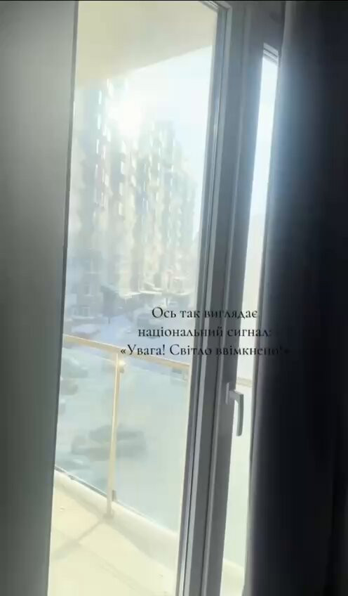 DDLnwCkUcKDfw kE.jpg