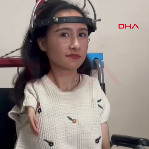 a DvqKfIhMTR33ke.jpg