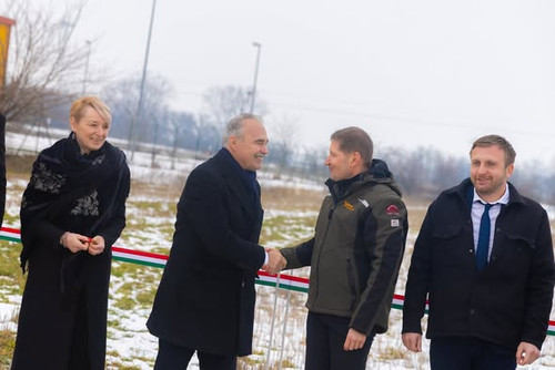 619365953 1431490625014666 4474105357724806606 n.jpg?stp=dst jpg s590x590 tt6& nc cat=110&ccb=1 7& n.jpg