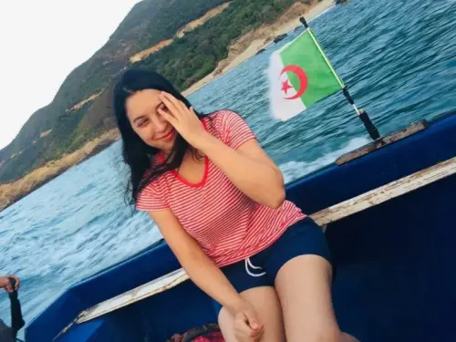 نودز جزائريه هايجه ع الاخر ومش قادره من المحنه تدعك كسها و تجيب شهوتها 13 768x576