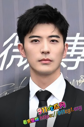 徐开骋新恋情再次引爆 绿了张天爱 渣了古力娜扎 如今又曝新恋情 他到底有什么魅力！ (7).jpg