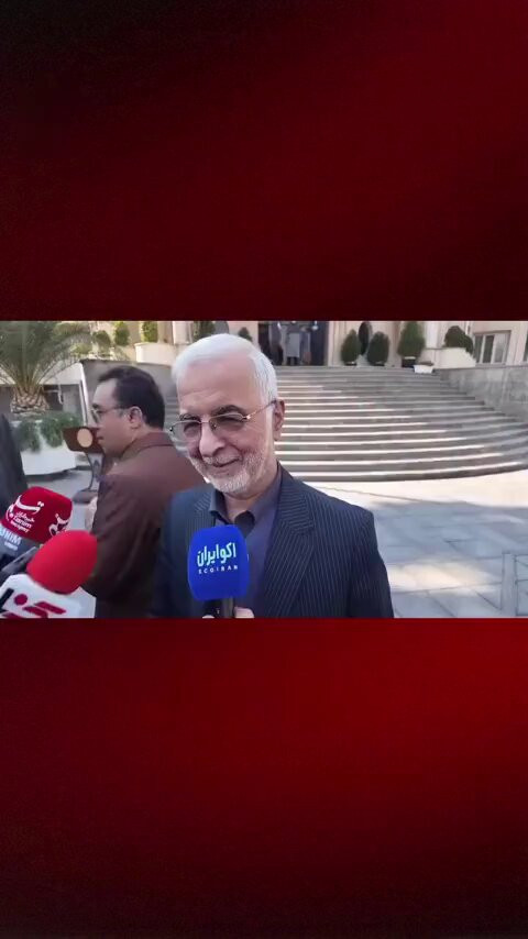 A pjhxF HefFyeSi.jpg