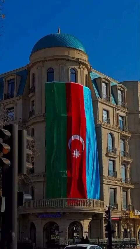 ZjOmivZ ecnQ ekQ.jpg