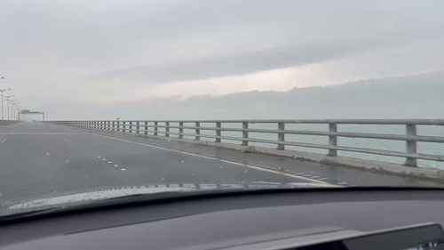 L 1zrZ6EIb0CLEFL.jpg