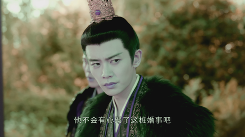 凤凰台上.Love.and.Crown.S01E01.2025.2160p.WEB DL.H265.HQ.DV.60fps.AAC HHWEB.mkv 20251211 145607.983.png