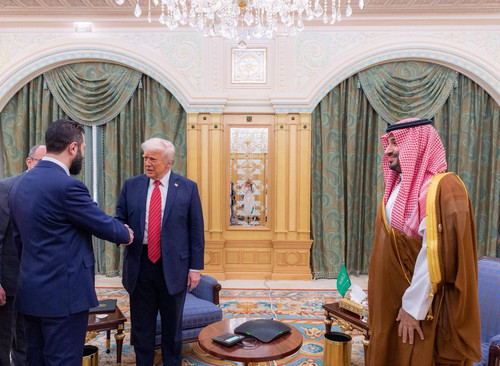 G72hQXwW4AAprqR.jpg