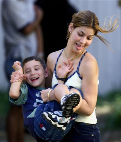 https%3A%2F%2Farchive images.prod.global.a201836.reutersmedia.net%2F2010%2F07%2F01%2F2010 07 01T1710.jpg