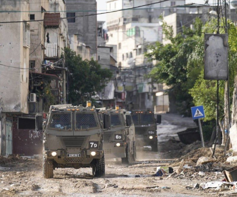 قوات الاحتلال تواصل اقتحام بلدة يعبد  جنوب غرب جنين لليوم الـ34 على التوالي وتستولي على عدة منازل داخل البلدة ....