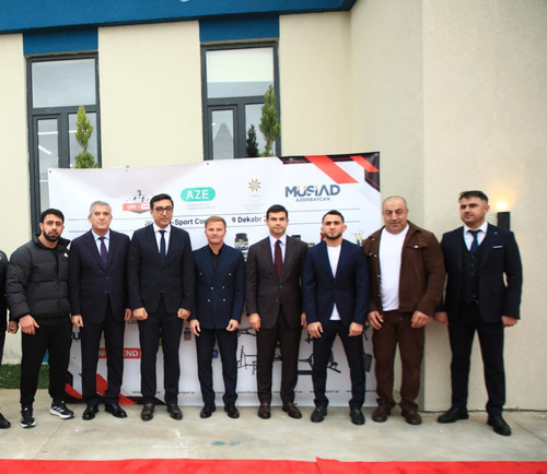 G7u4P5RaUAAknZT.jpg
