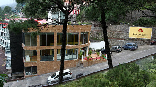 Ring in 2026 in Style at Wood Creek Resort Kasauli – Luxury, Fun & Festive Celebrations Await.jpg