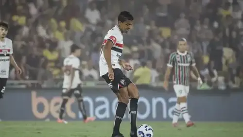 São Paulo confirma futuro de Luiz Gustavo até 2026, mas impasse ainda persiste nos bastidores