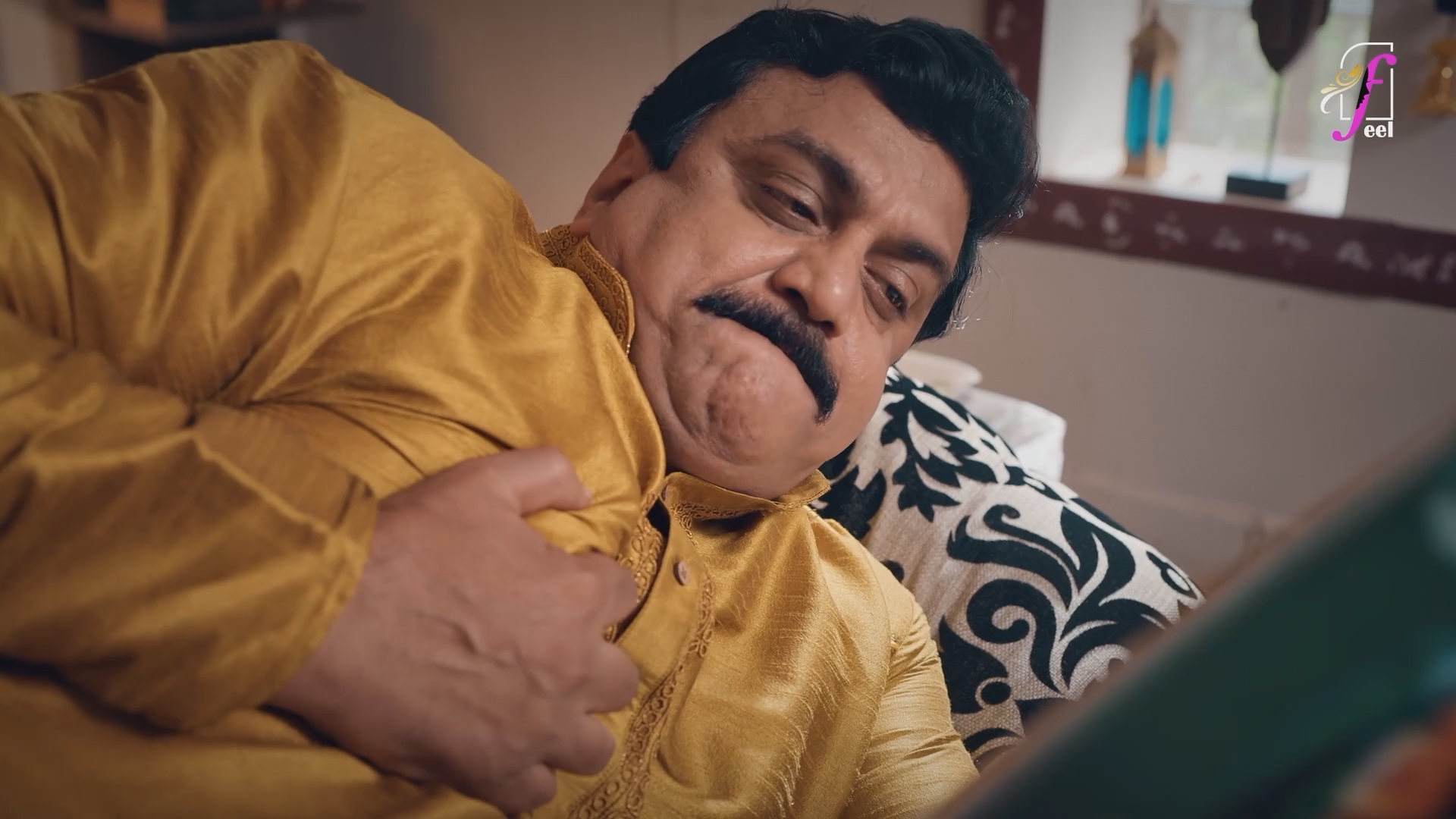 1Filmy4Wap.Cloud 1080p (Feel) Jawaani Jaaneman Part 1 E01.mkv snapshot 00.38.000