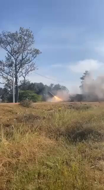 Eikf HO3jWYzW3 H.jpg