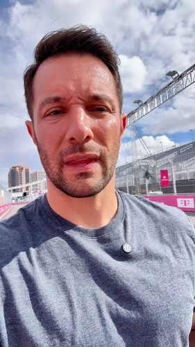 b6Fsqia 4DwHy3bp.jpg