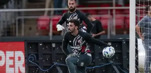 São Paulo em apuros: dilema no gol pode forçar clube a buscar reforços na janela de transferências