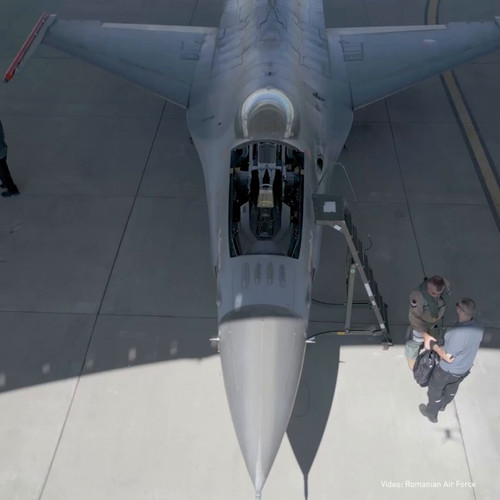 cefYu bQmQSJvw q.jpg