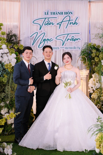 z7308745603723 6b9a58ccfe0a36e55311114ce16251a9.jpg