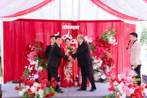 z7308769319136 097dc5961198a1e0e8e46817df37f596.jpg