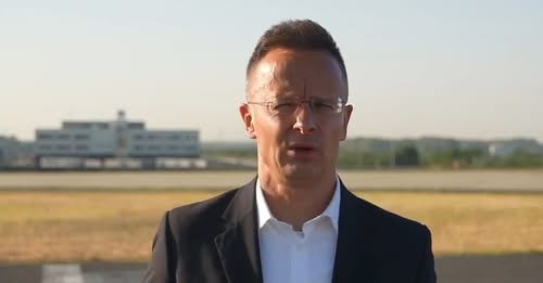 13893615149263719875?url=https%3A%2F%2Fwww.okoshir.hu%2Fwp content%2Fuploads%2F2025%2F06%2Fszijjarto.jpg