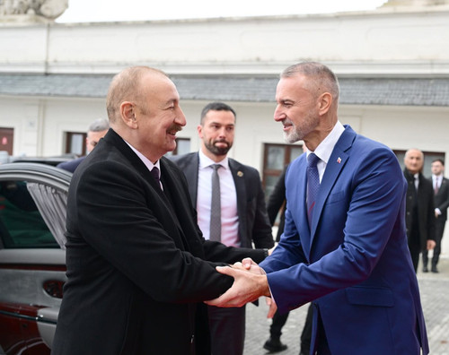 G7uSTnOWIAAUjIQ.jpg