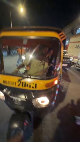 oA J FnMzDtU qNG.jpg