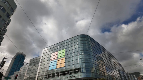 69wlKOzjQAQBdihZ.jpg