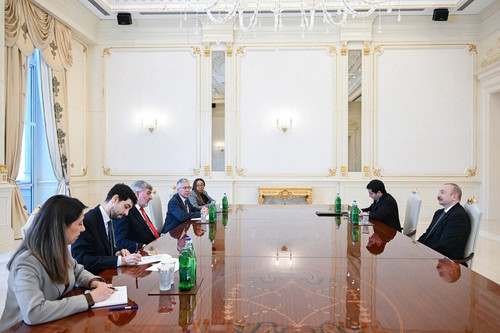 G7zeCe XIAA68IP.jpg