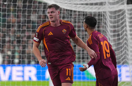 Evan Ferguson merayakan golnya di gawang Celtic FC Getty Images 696x456.jpg