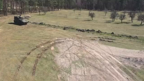 b gBnt6IUDBrlnaE.jpg