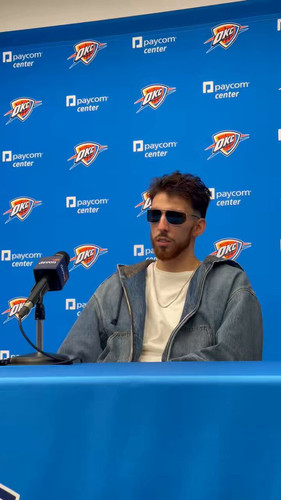 4RmdRw8PjgQ 9Vc .jpg