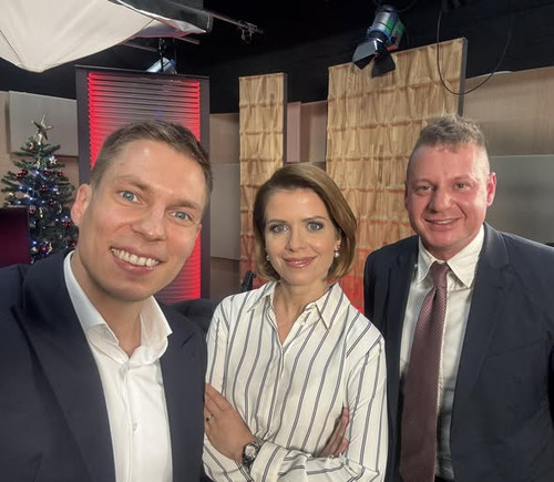 596257053 884396340778031 5198668528919377316 n.jpg?stp=cp6 dst jpg s590x590 tt6& nc cat=107&ccb=1 7.jpg