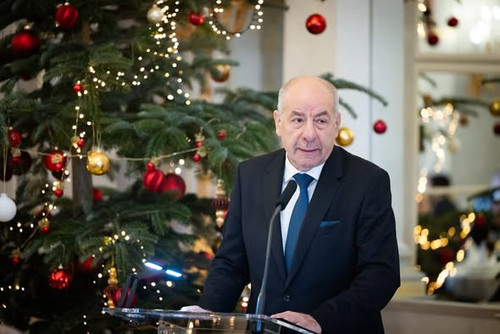 596718979 122263696418239180 1252110576757428194 n.jpg?stp=dst jpg s590x590 tt6& nc cat=107&cb2=99be.jpg